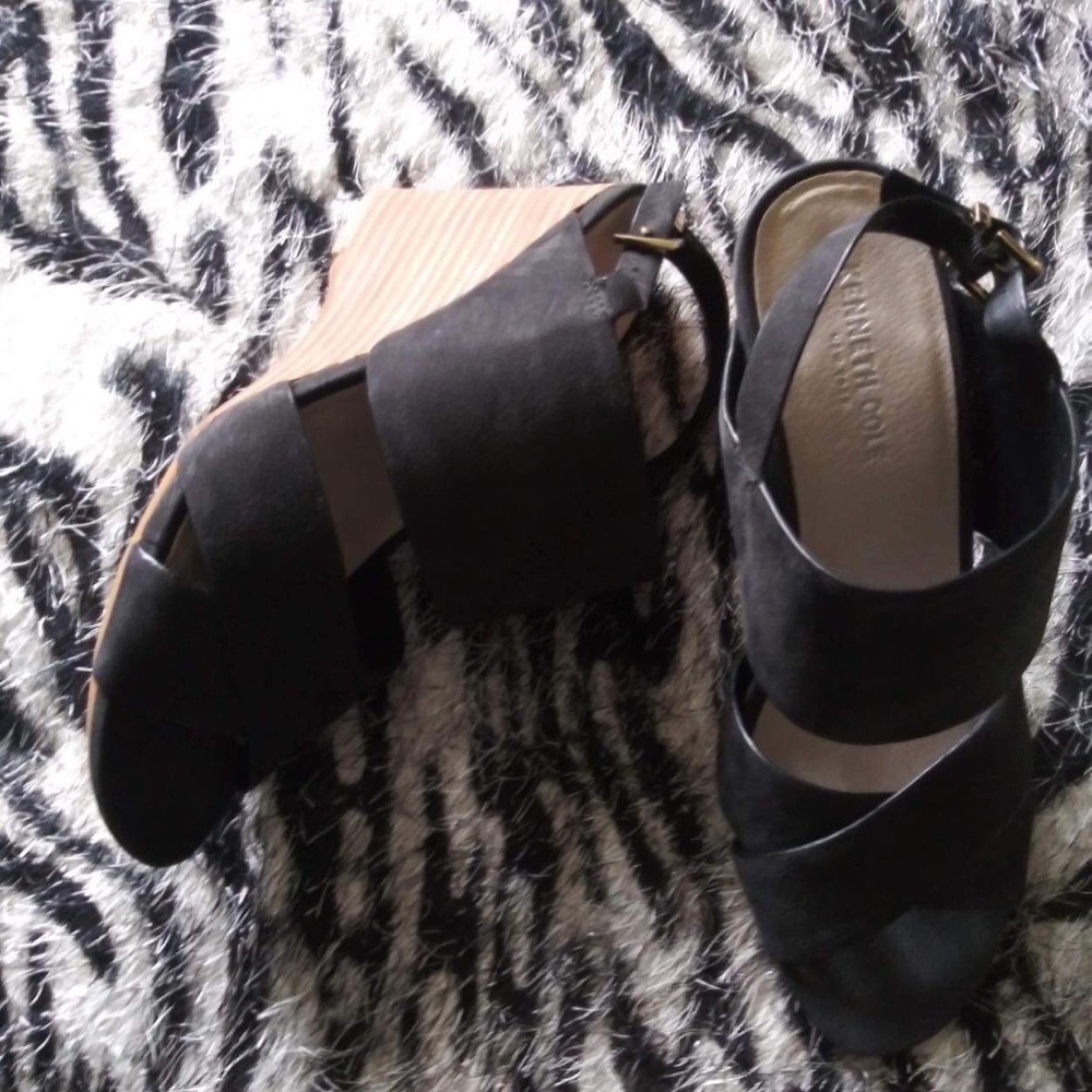 Kenneth Cole, 9, black